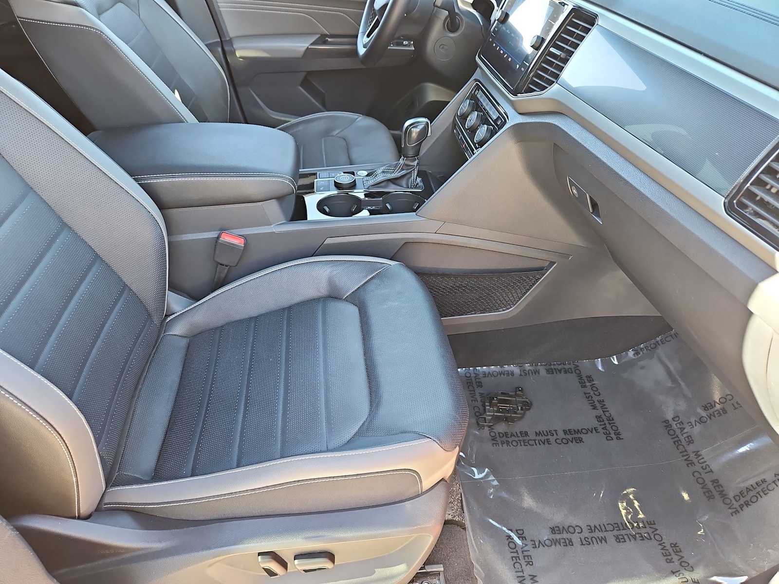 Thumbnail: 2021 Volkswagen Atlas - 21