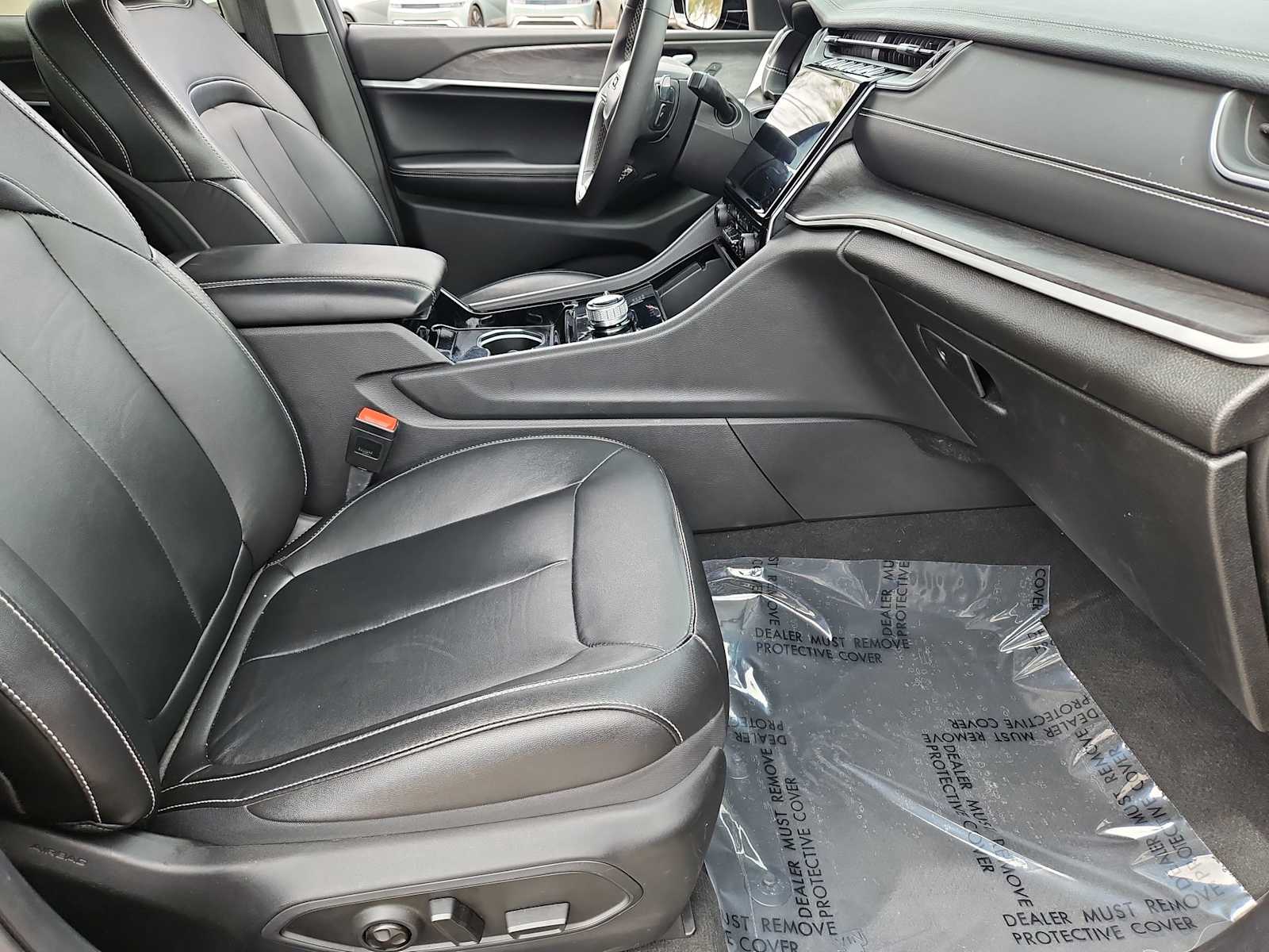 Thumbnail: 2023 Jeep Grand Cherokee - 21