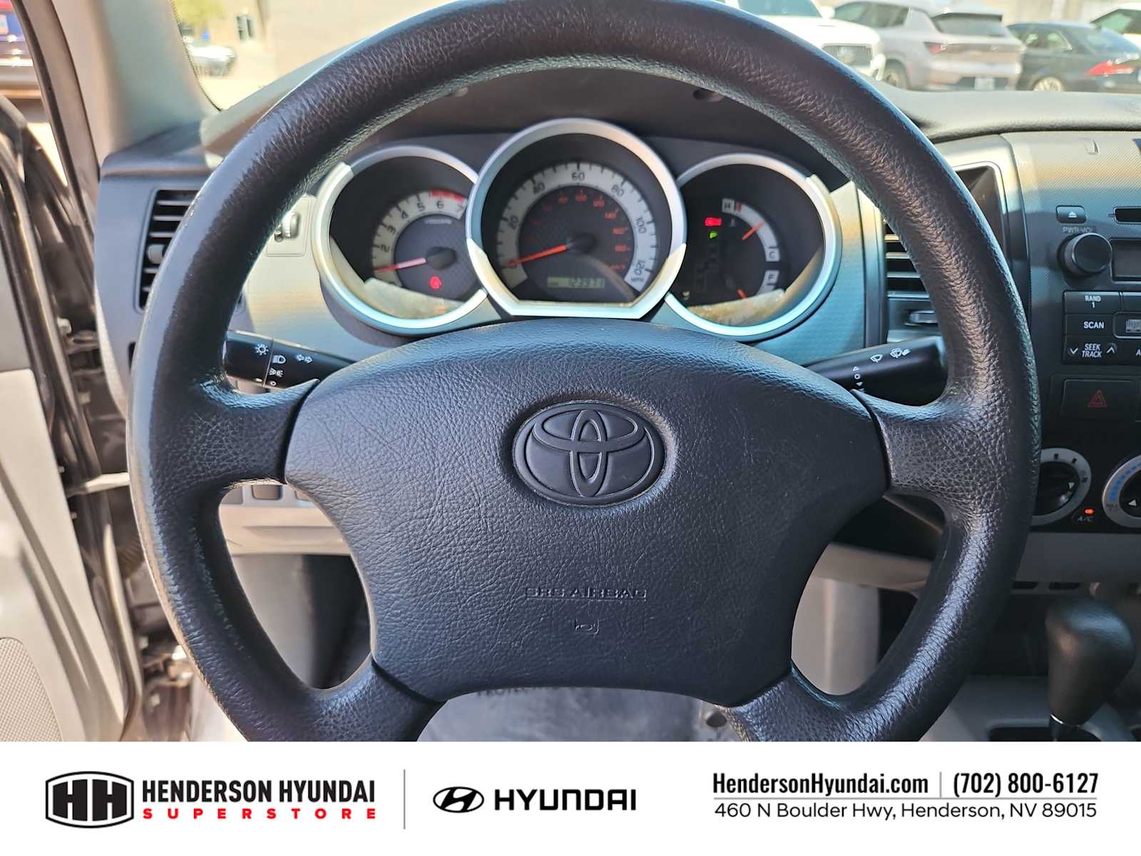 Thumbnail: 2011 Toyota Tacoma - 18