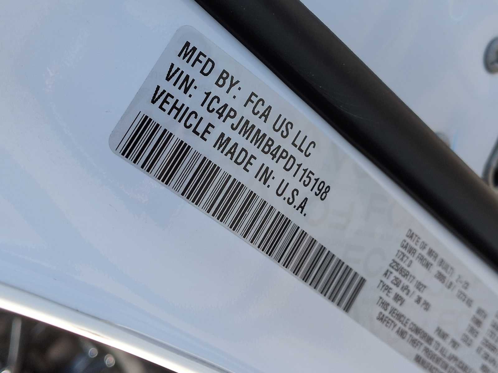 Thumbnail: 2023 Jeep Cherokee - 37