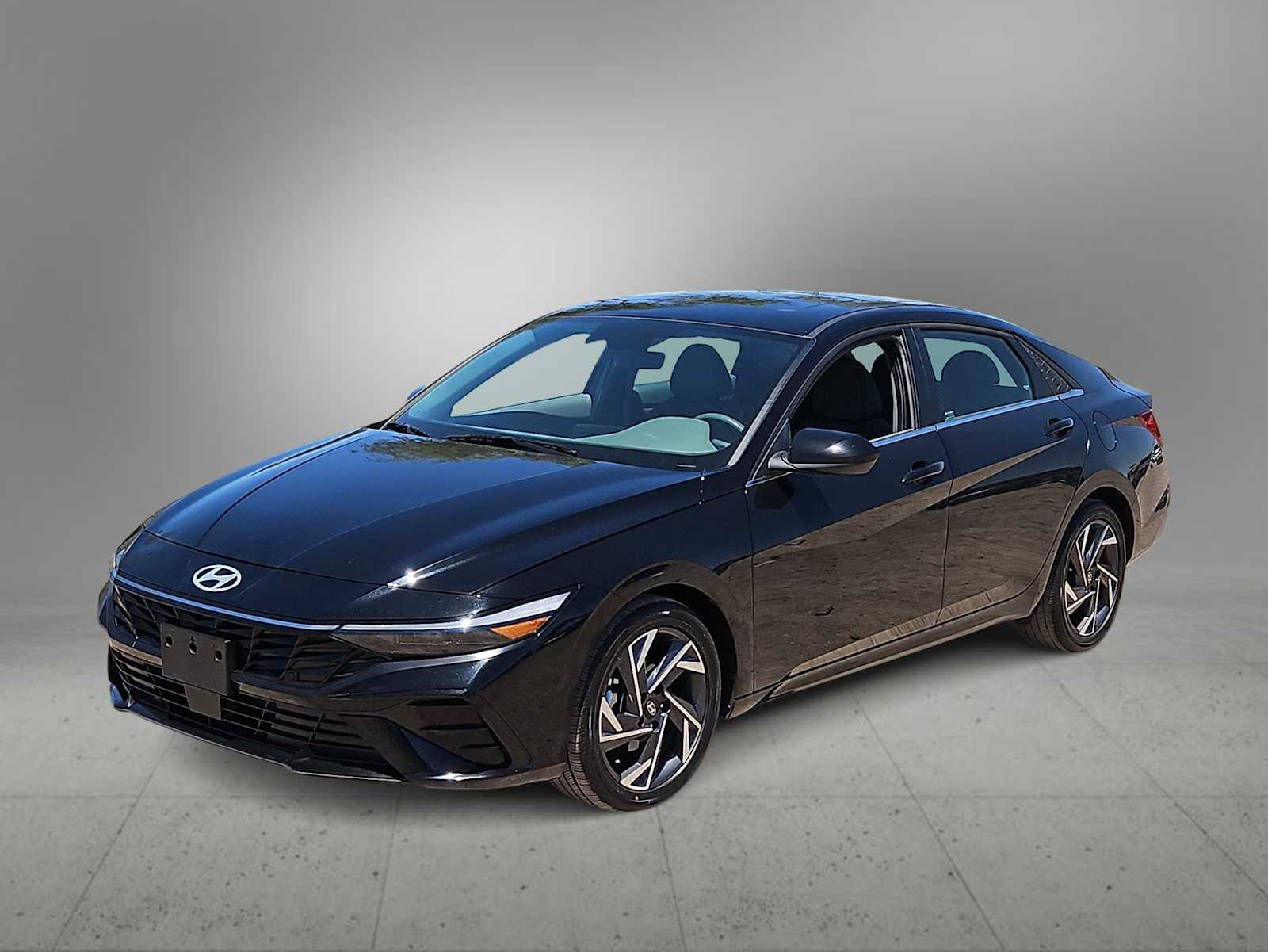Thumbnail: 2025 Hyundai Elantra - 4