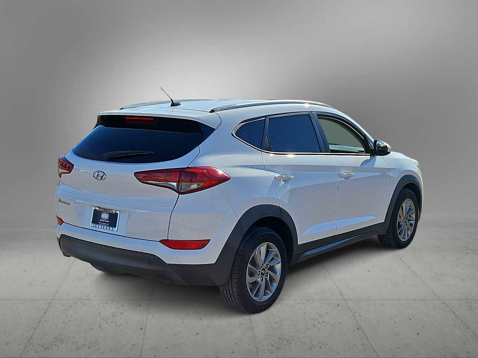 Thumbnail: 2016 Hyundai Tucson - 8