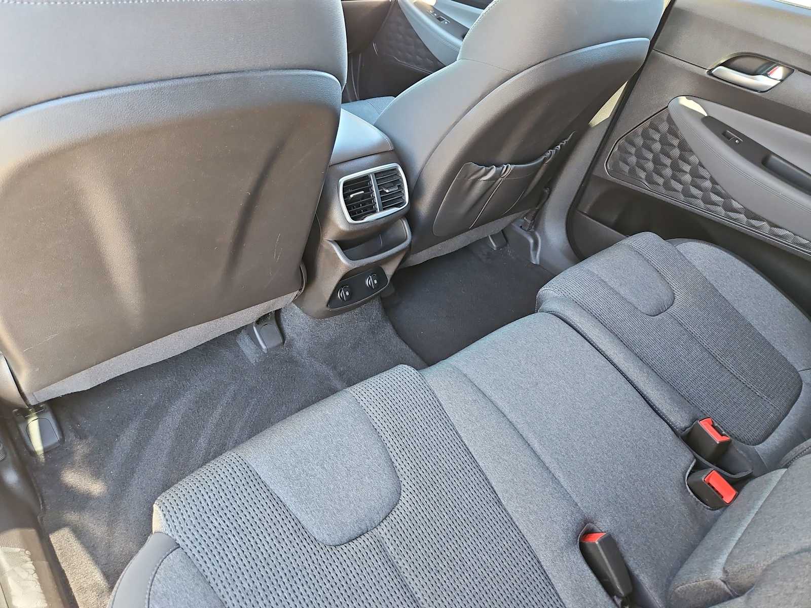 Thumbnail: 2019 Hyundai Santa Fe - 19