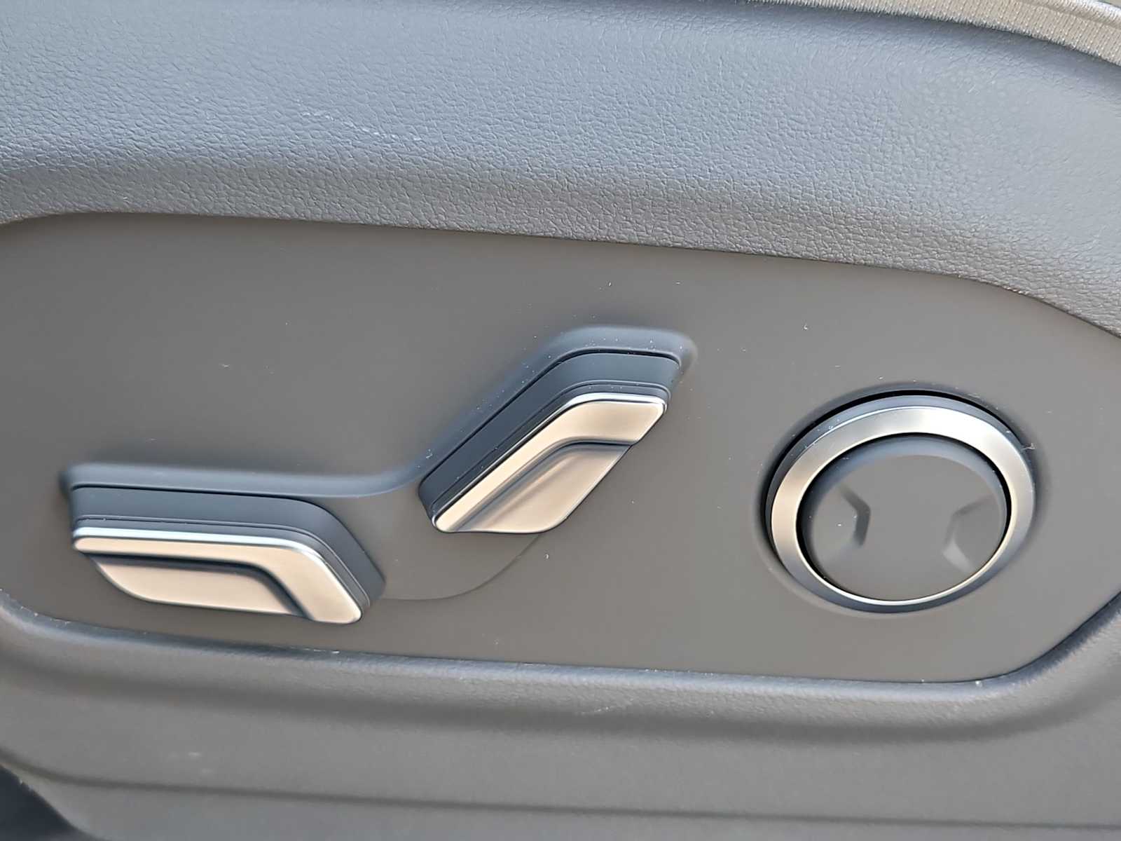 Thumbnail: 2025 Hyundai Santa Fe - 17