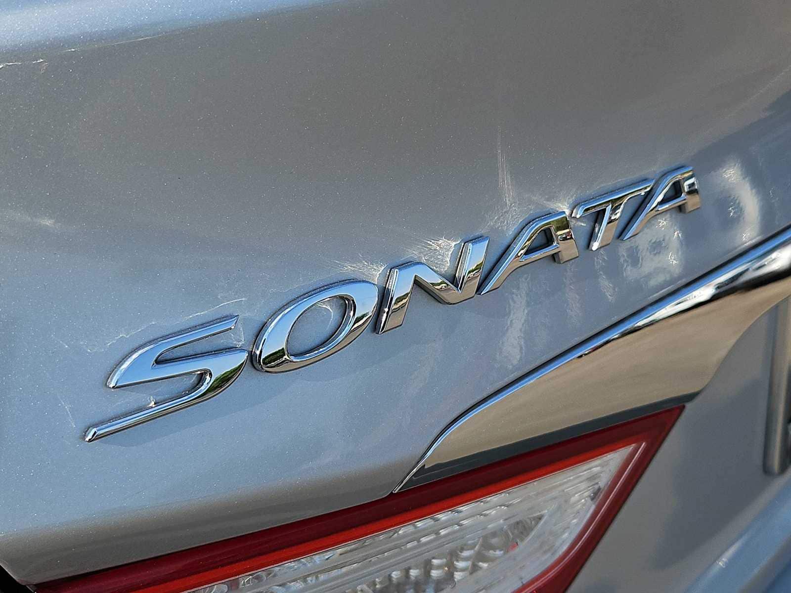 Thumbnail: 2013 Hyundai Sonata - 11
