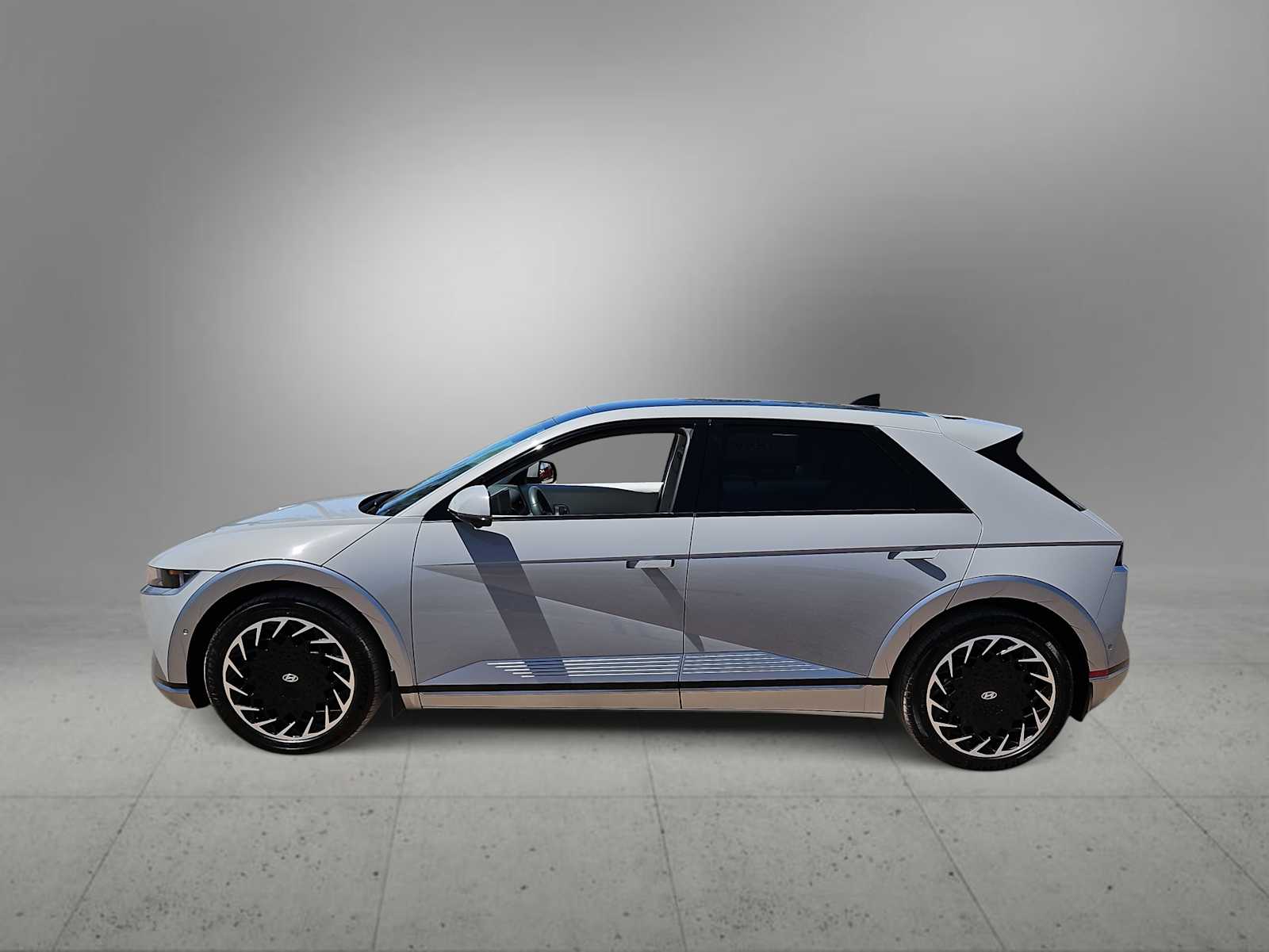 Thumbnail: 2023 Hyundai Ioniq 5 - 5