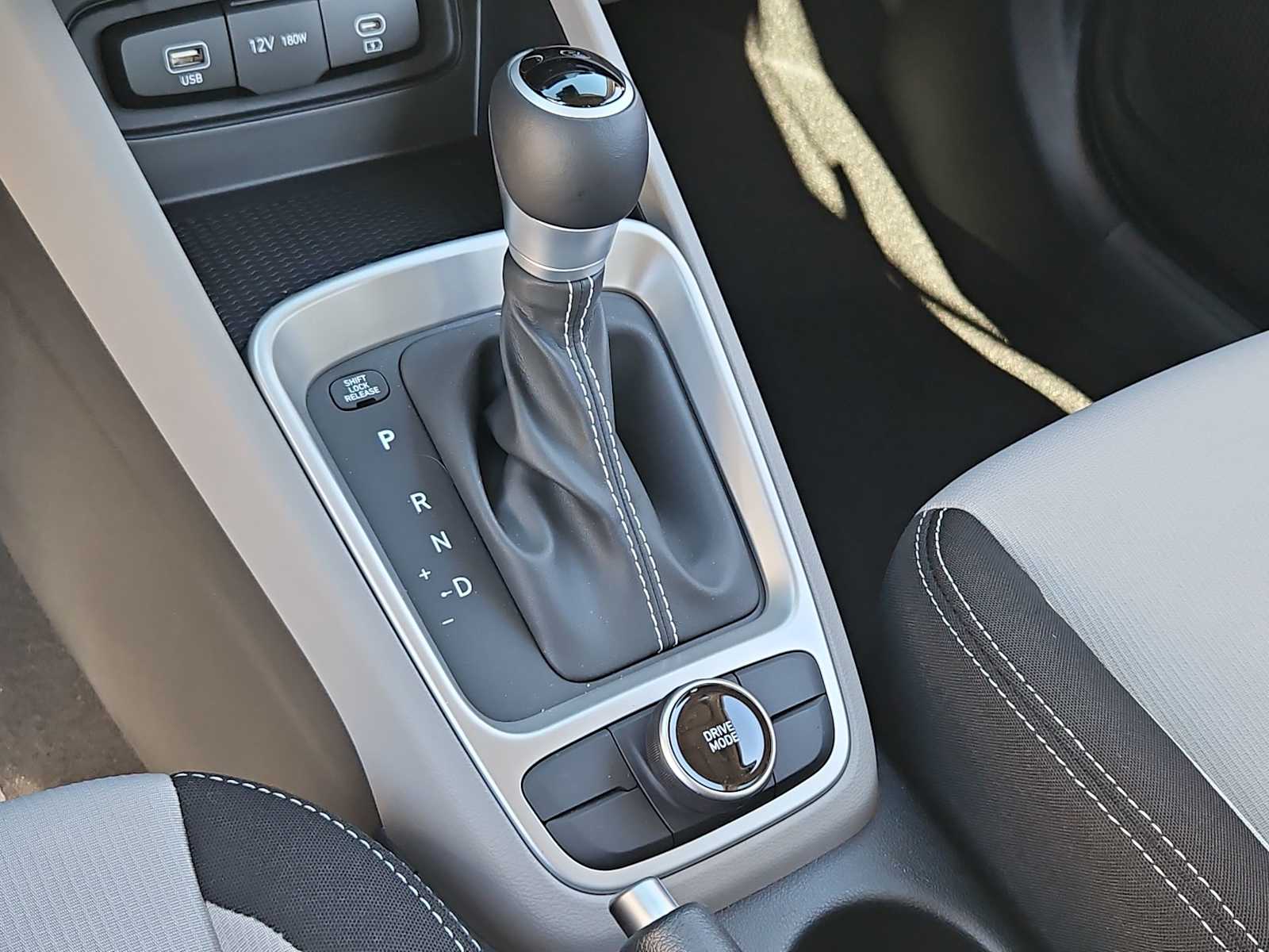 Thumbnail: 2025 Hyundai Venue - 33