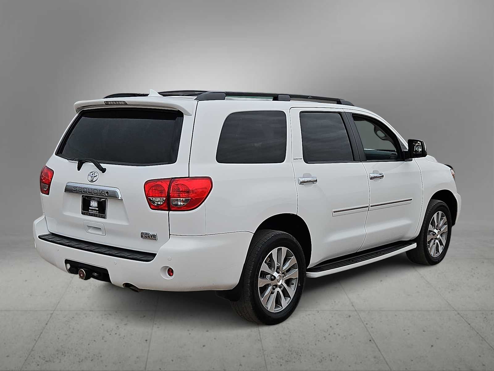 Thumbnail: 2016 Toyota Sequoia - 8