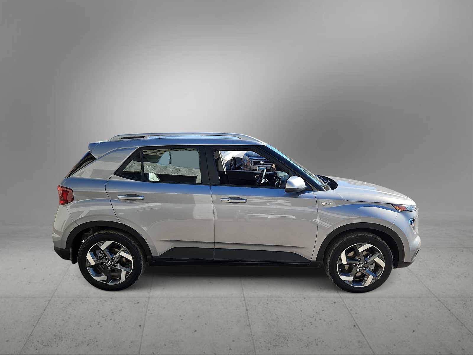 Thumbnail: 2025 Hyundai Venue - 9