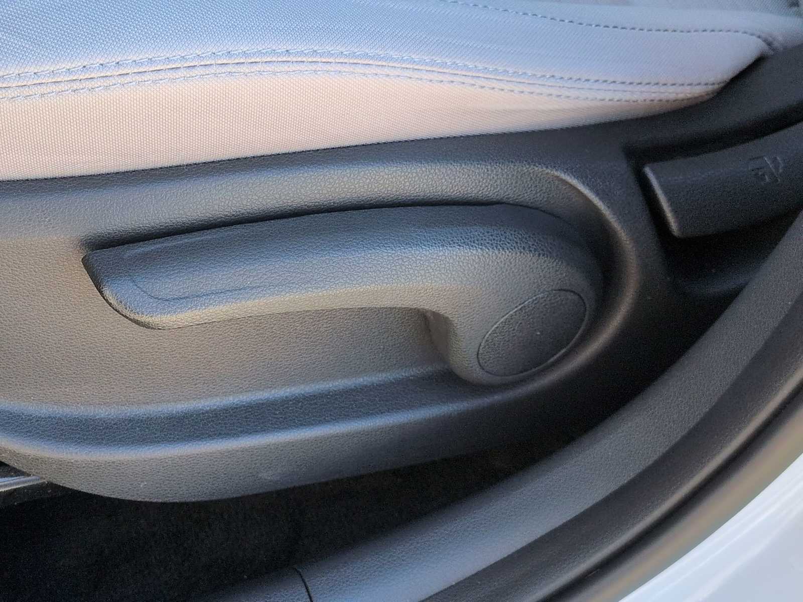 Thumbnail: 2021 Hyundai Tucson - 18