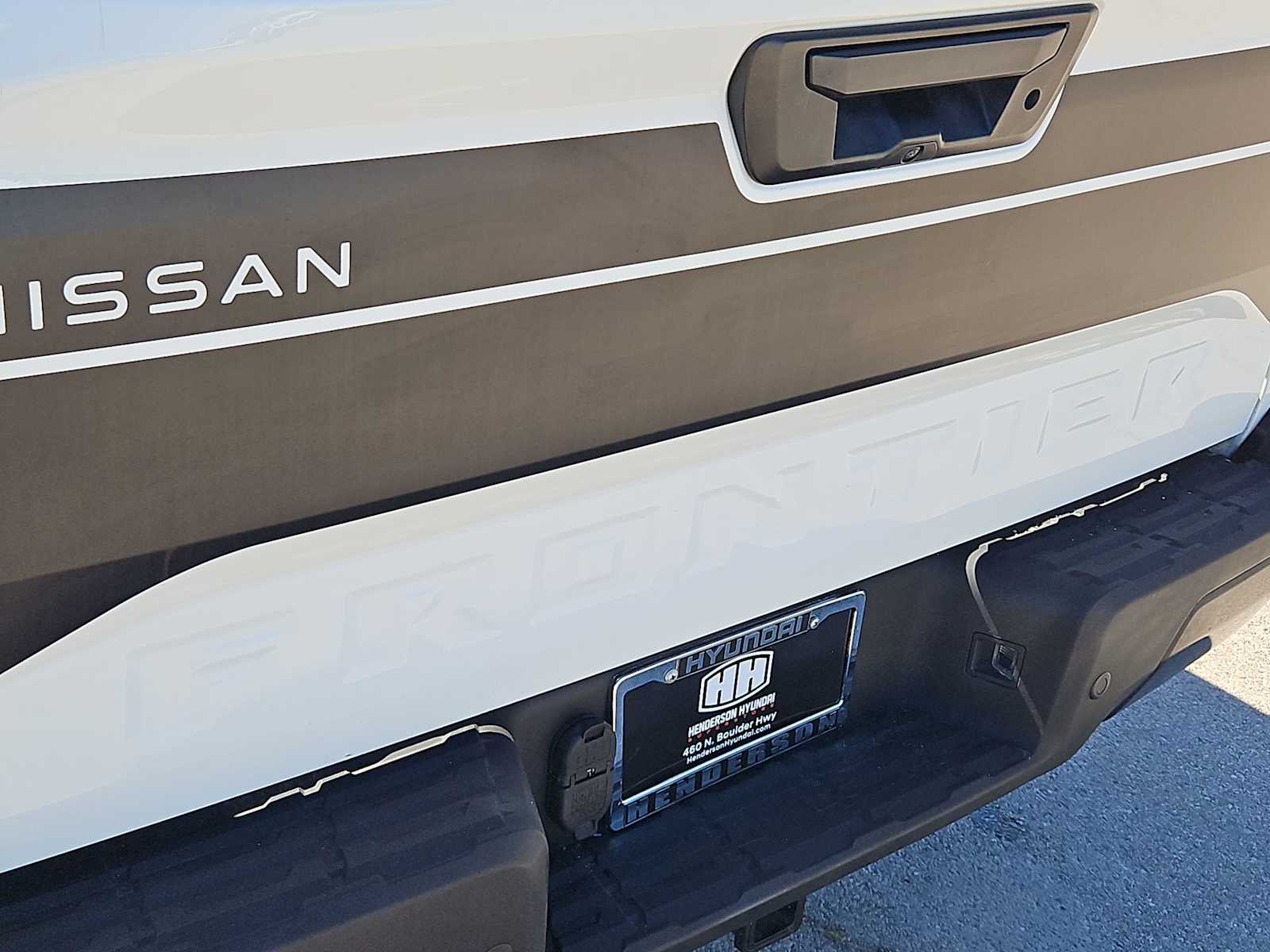 Thumbnail: 2024 Nissan Frontier - 13