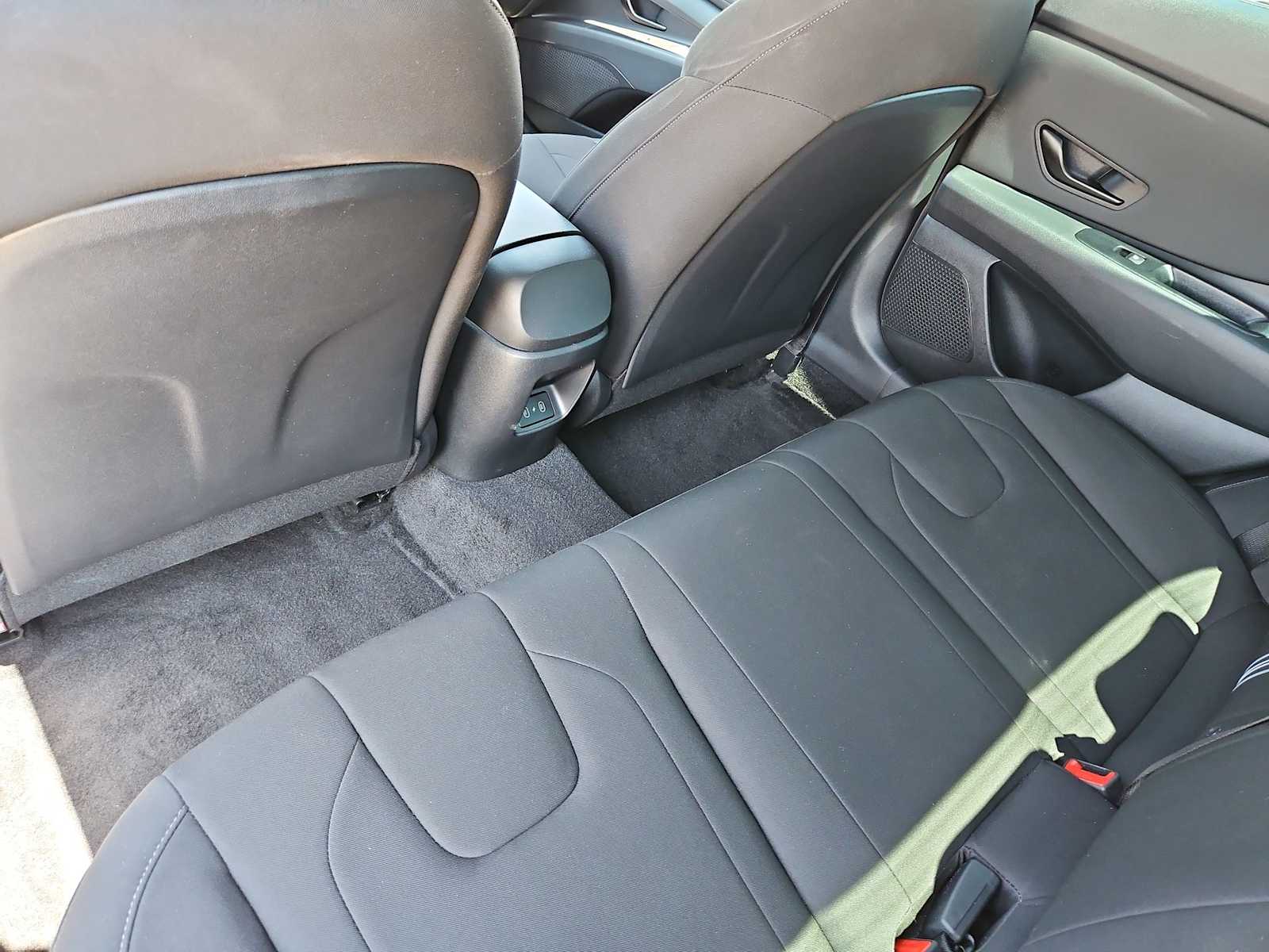 Thumbnail: 2025 Hyundai Elantra - 16