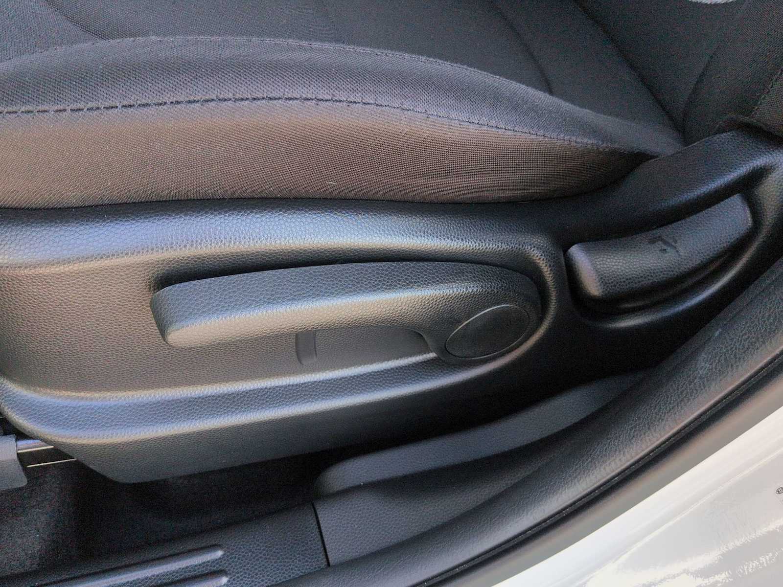 Thumbnail: 2017 Kia Soul - 18