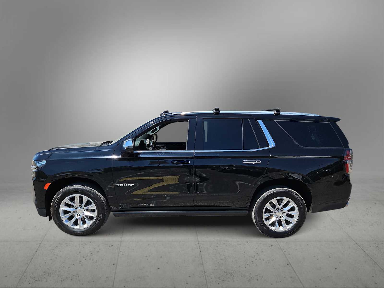 Thumbnail: 2021 Chevrolet Tahoe - 5
