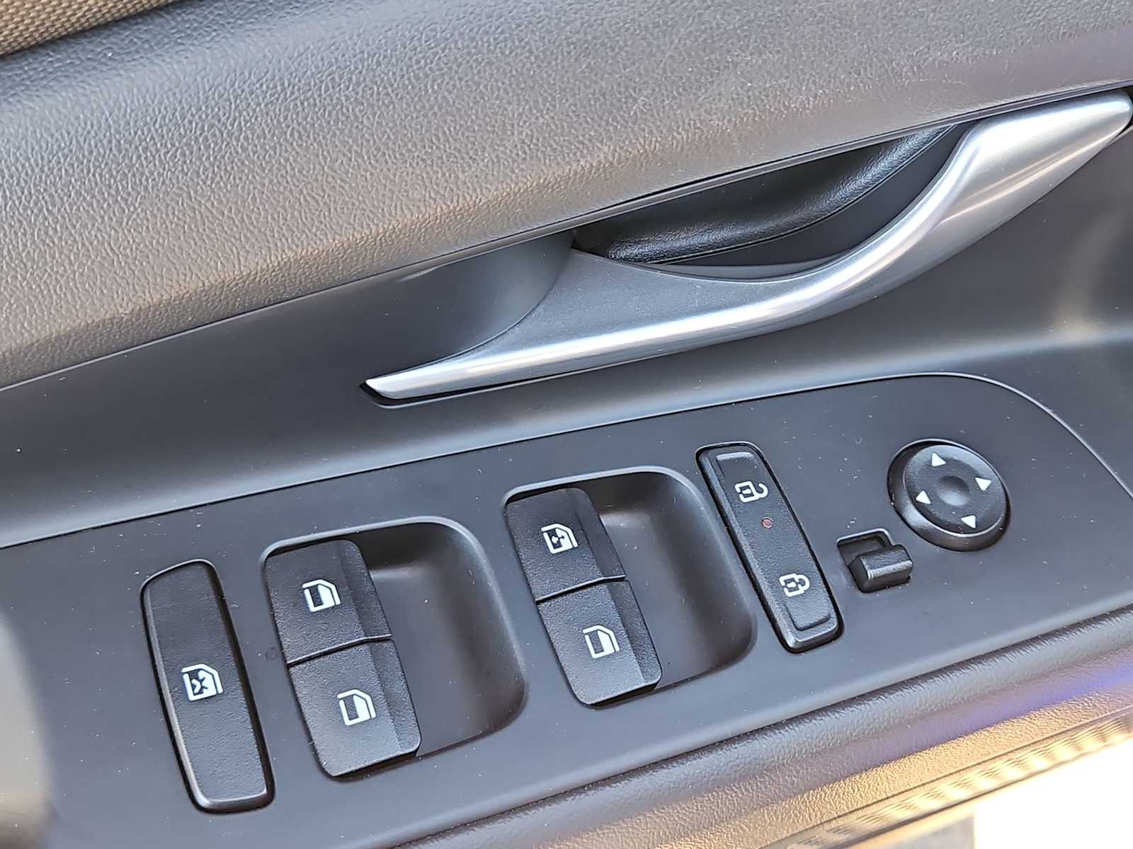 Thumbnail: 2024 Hyundai Elantra - 17