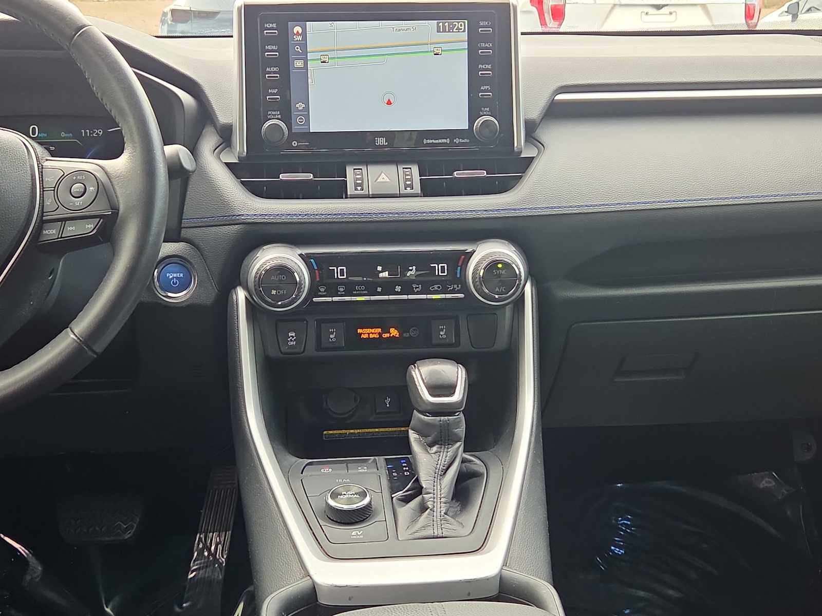 Thumbnail: 2020 Toyota RAV4 - 28