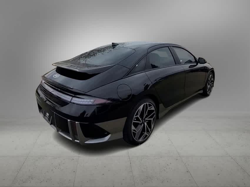 Thumbnail: 2023 Hyundai Ioniq 6 - 7