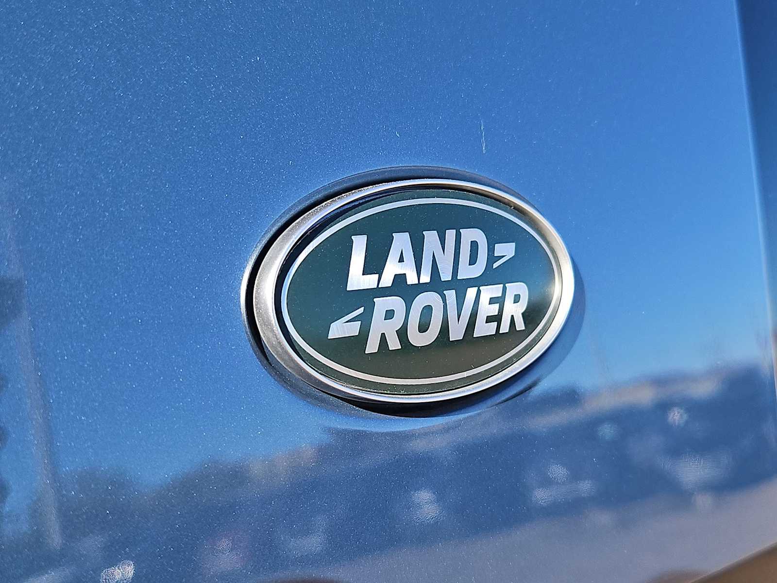 Thumbnail: 2022 Land Rover Defender - 12