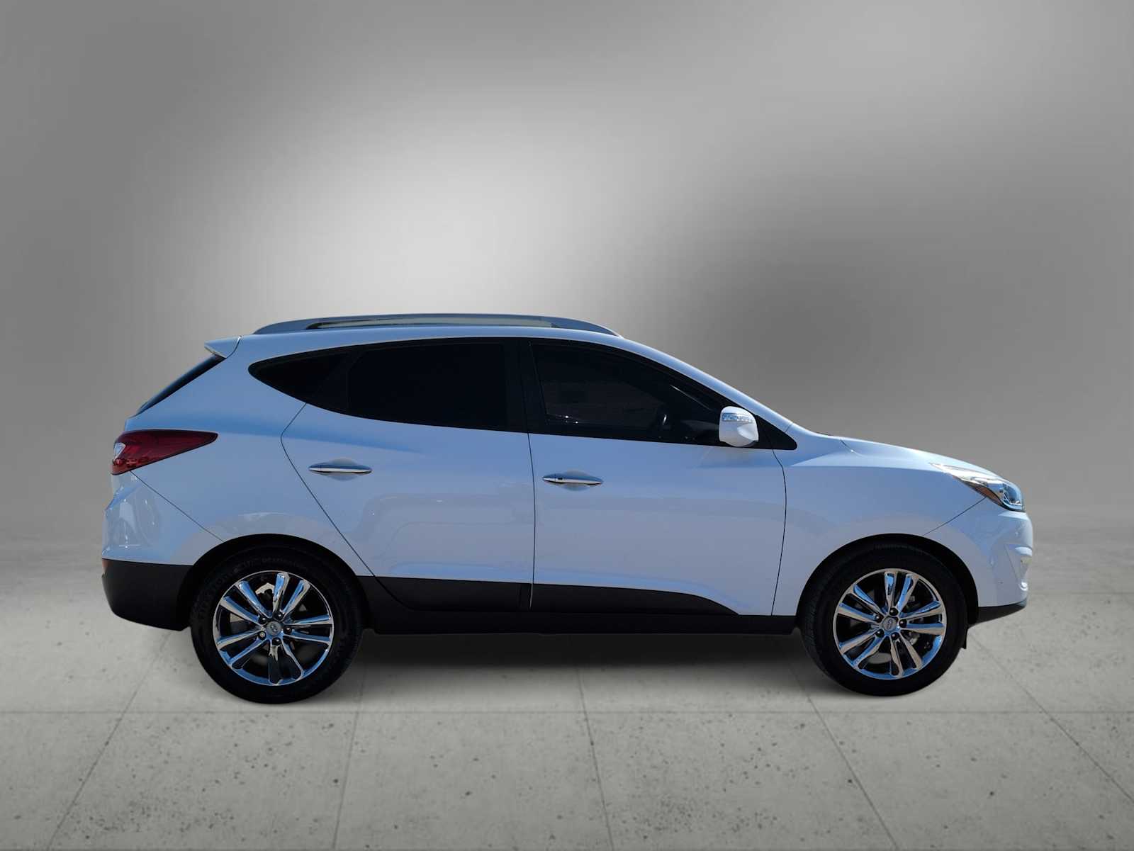 Thumbnail: 2014 Hyundai Tucson - 9