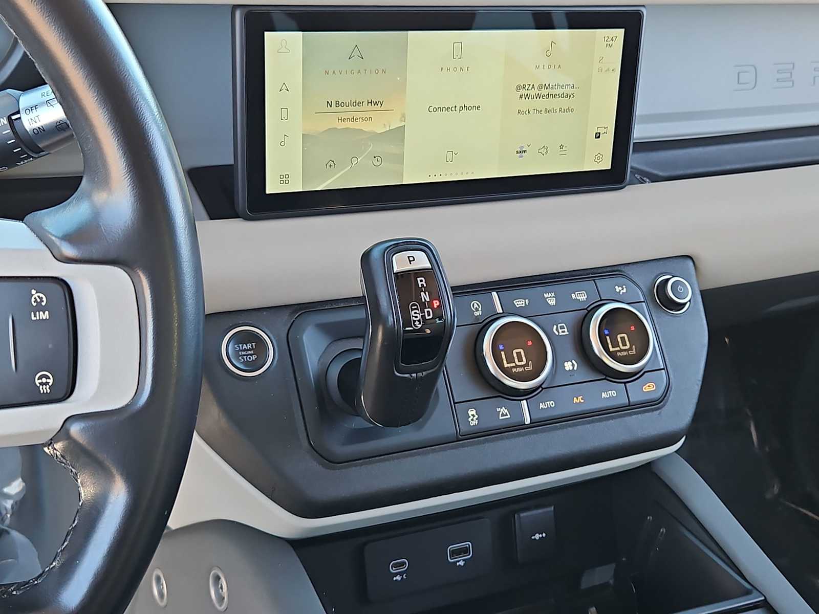 Thumbnail: 2022 Land Rover Defender - 29