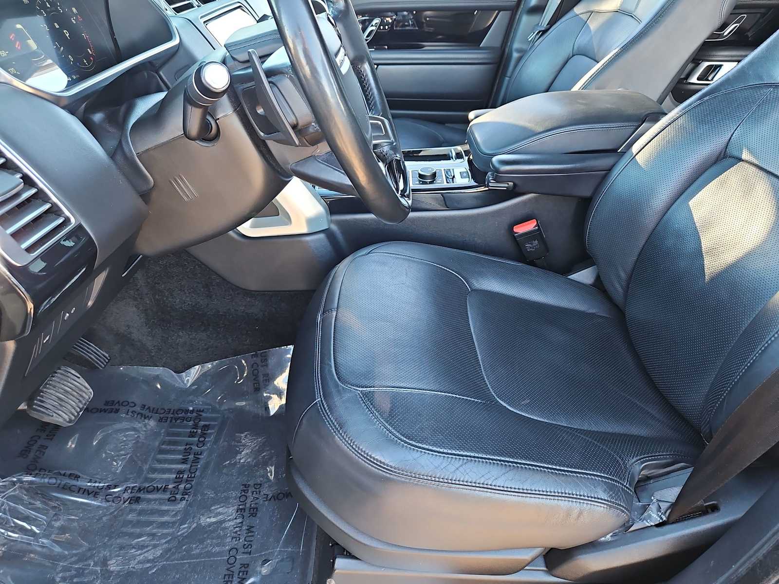 Thumbnail: 2019 Land Rover Range Rover - 16