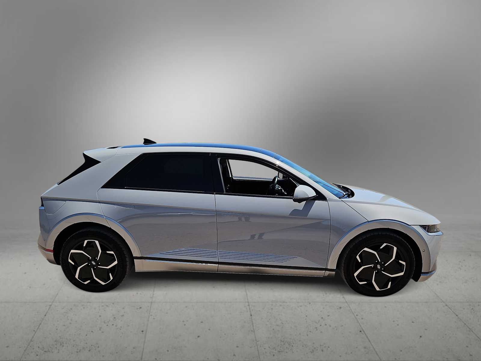 Thumbnail: 2024 Hyundai Ioniq 5 - 9