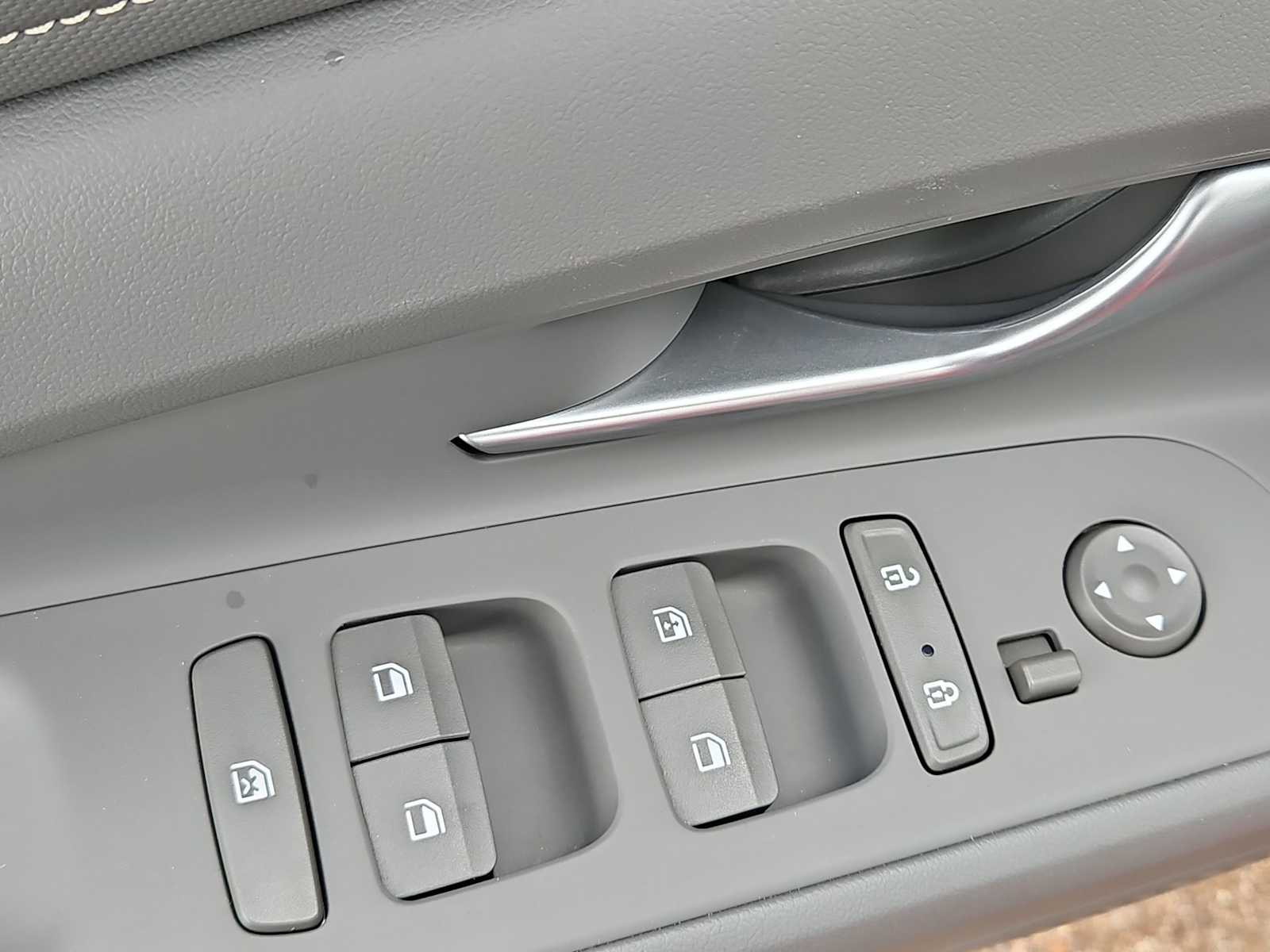 Thumbnail: 2023 Hyundai Elantra - 17