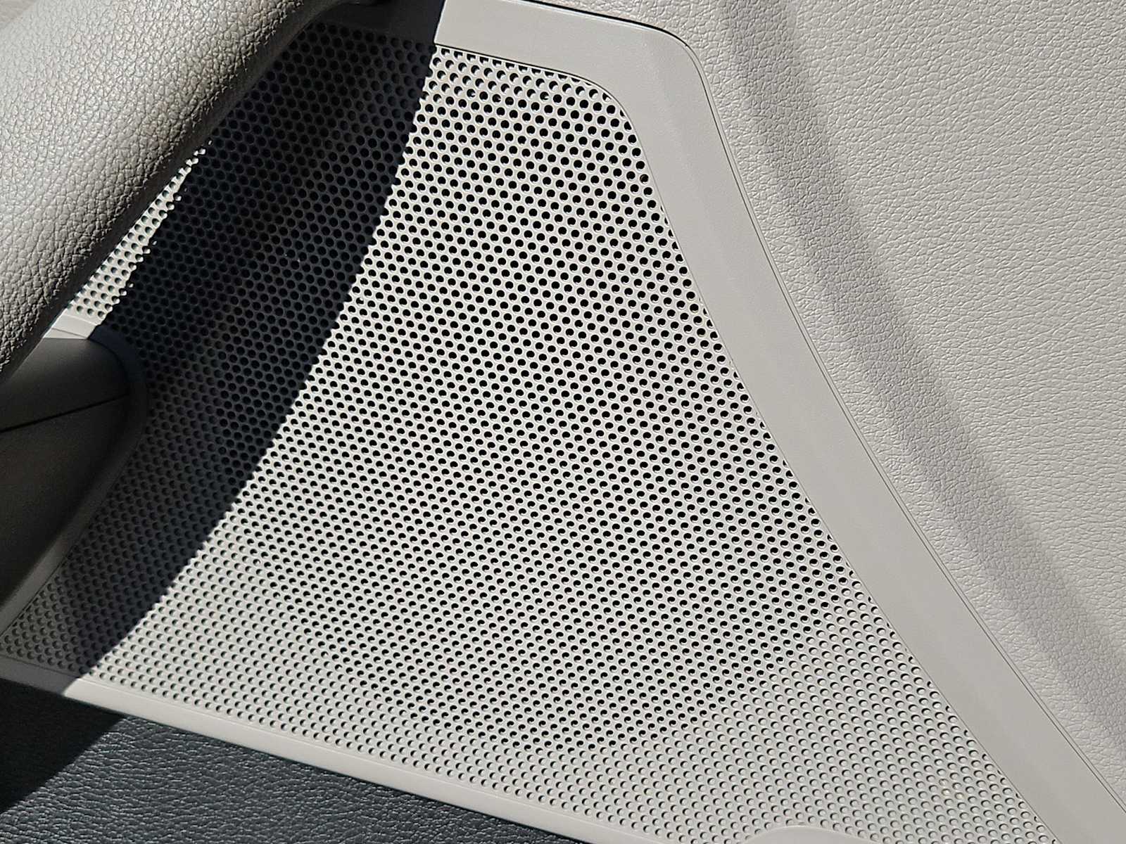 Thumbnail: 2016 Hyundai Sonata - 29