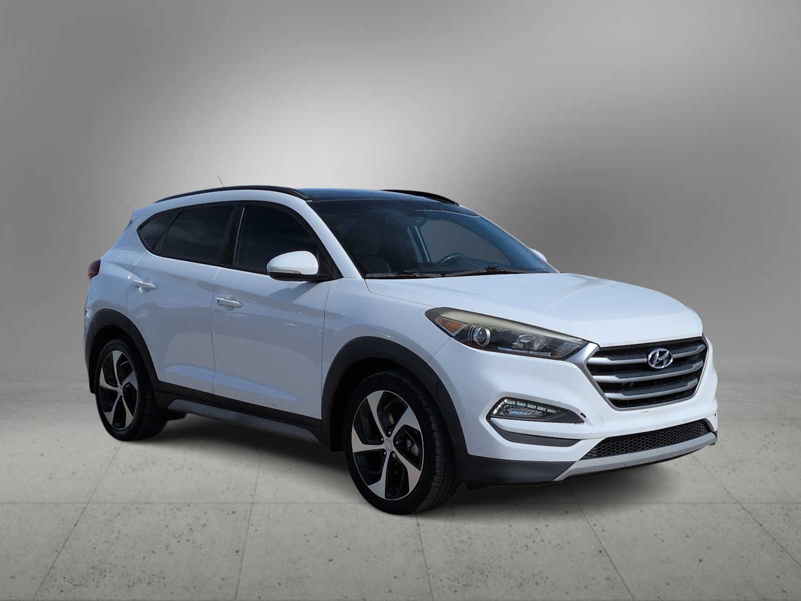 Thumbnail: 2017 Hyundai Tucson - 2