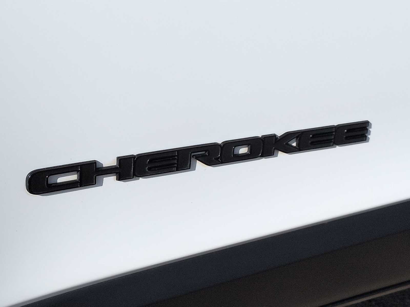 Thumbnail: 2023 Jeep Cherokee - 13