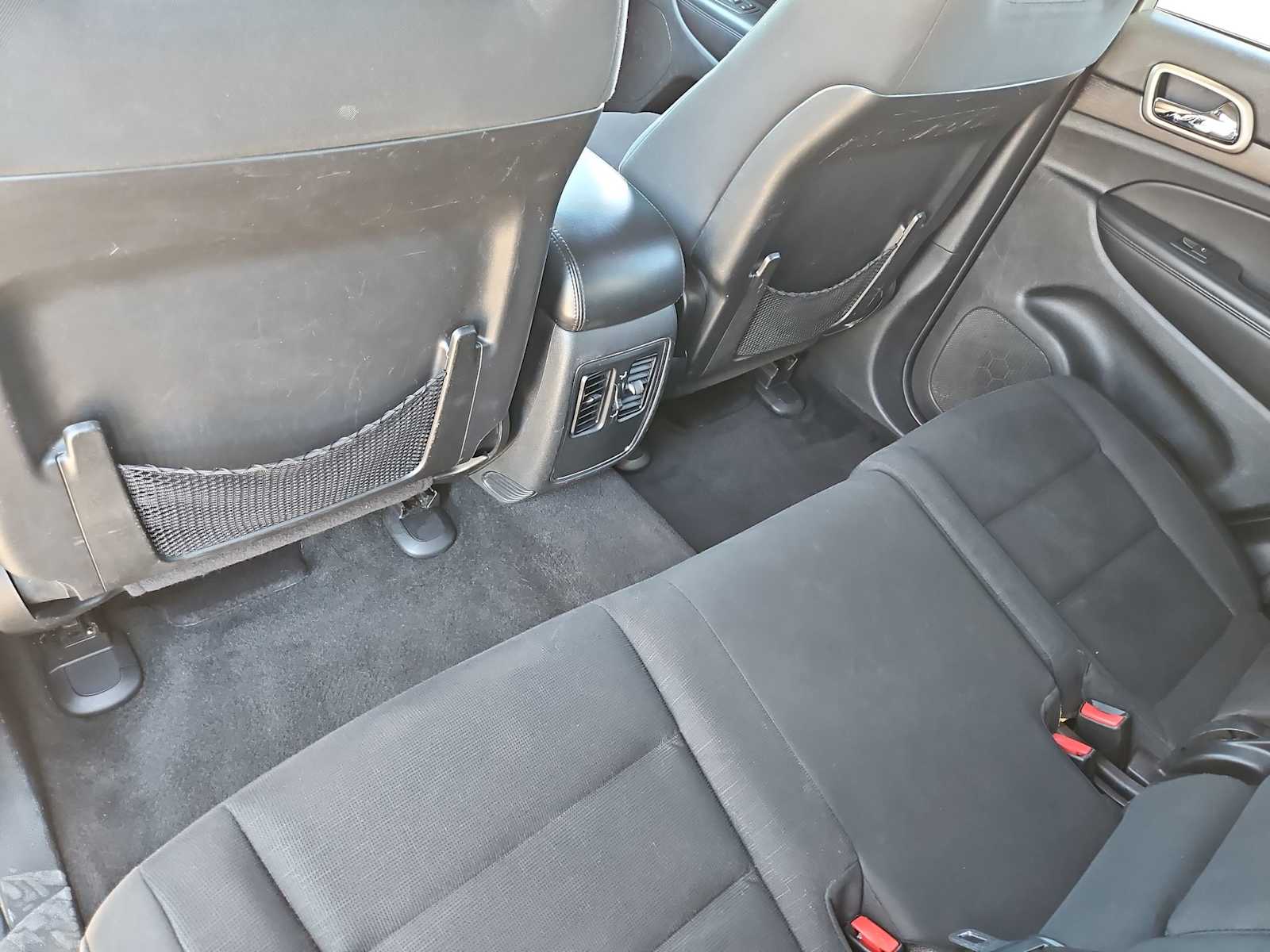 Thumbnail: 2014 Jeep Grand Cherokee - 19