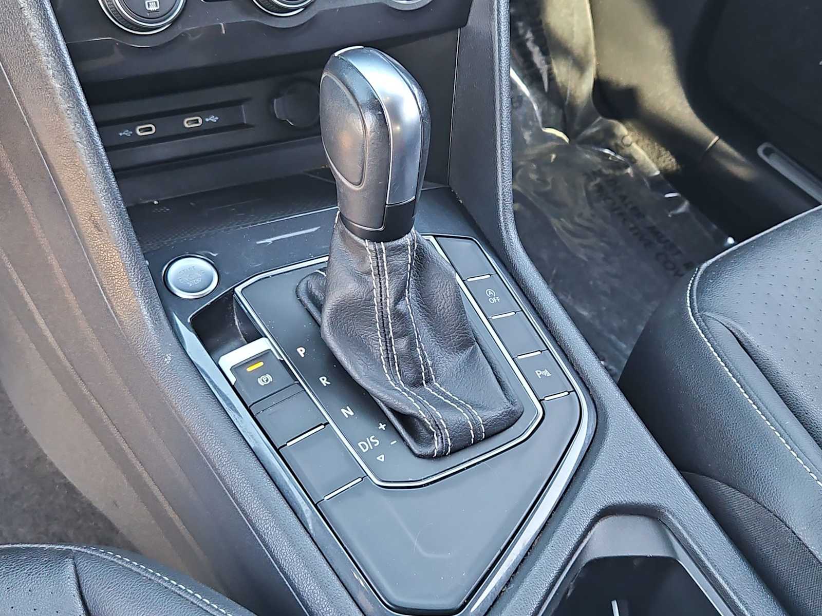 Thumbnail: 2021 Volkswagen Tiguan - 33