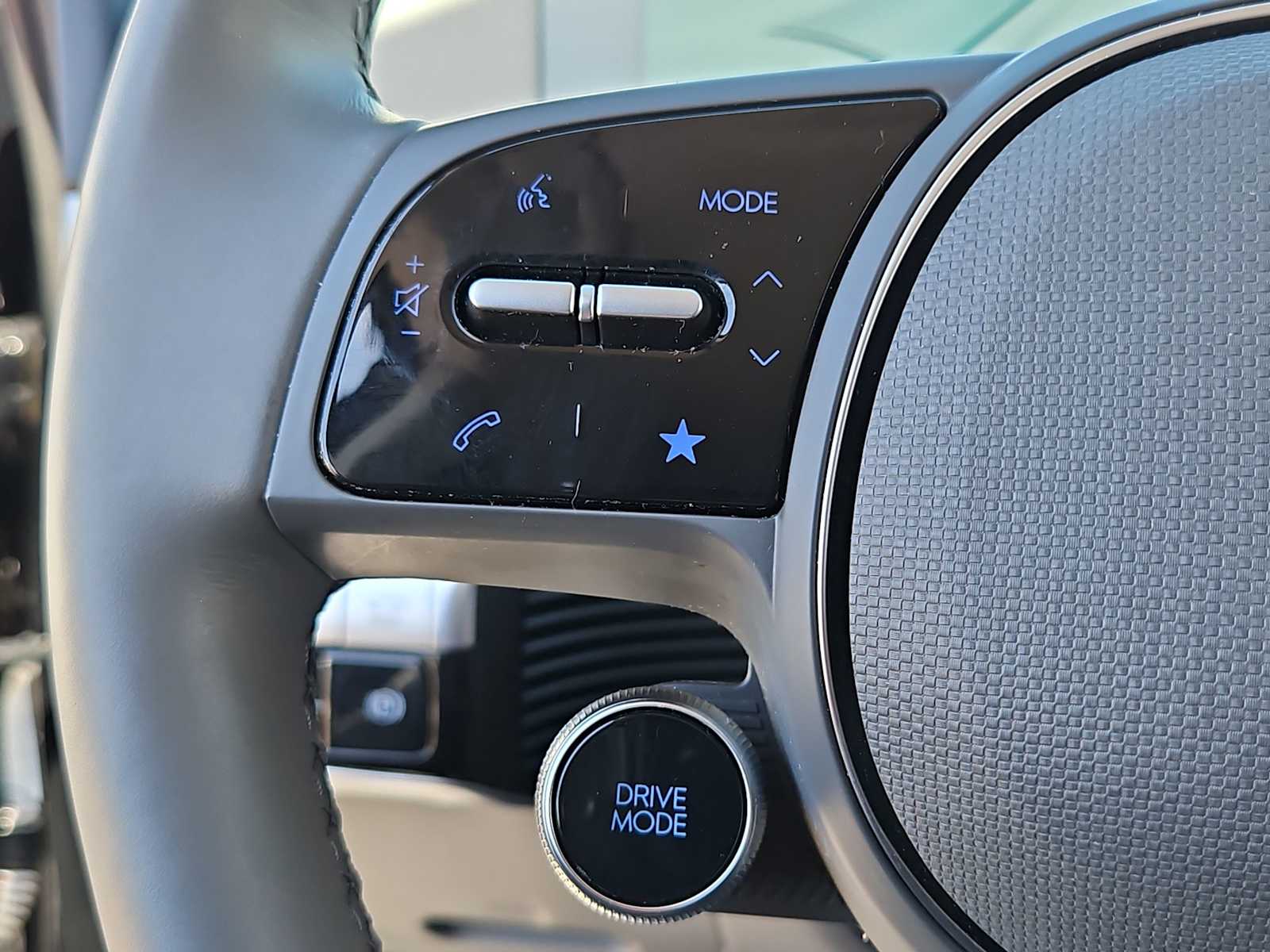 Thumbnail: 2024 Hyundai Ioniq 5 - 24