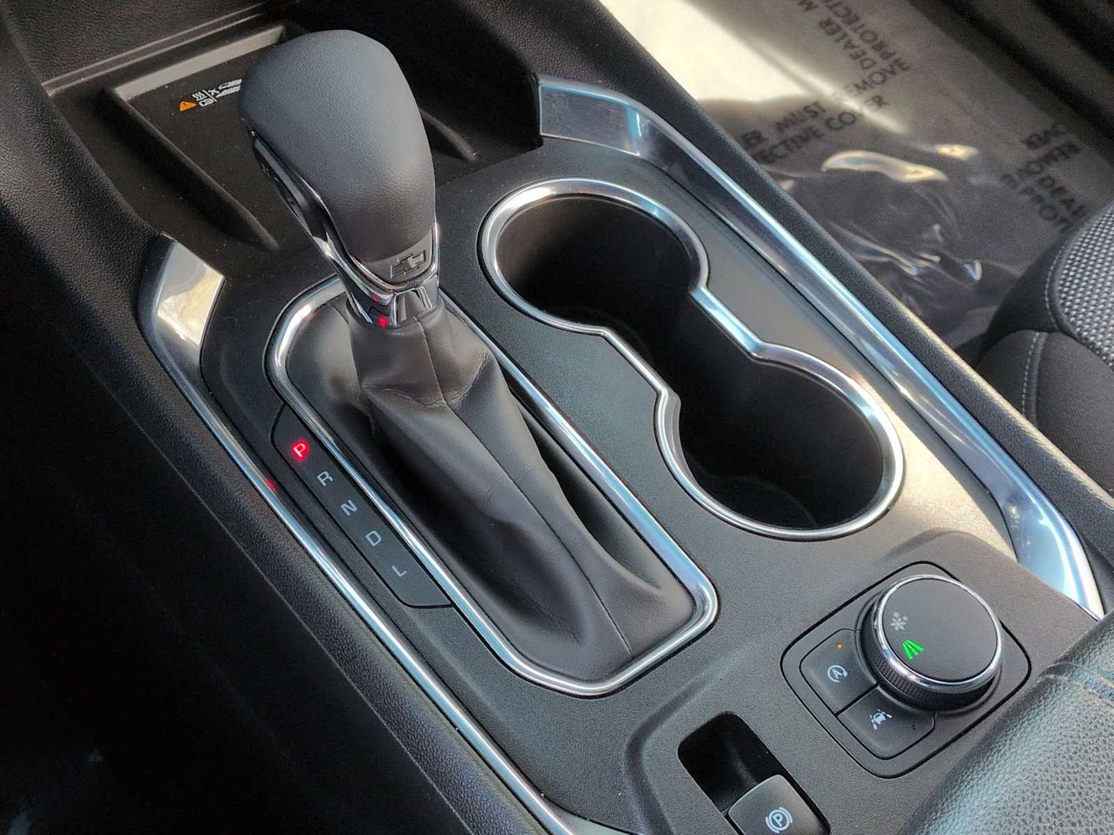 Thumbnail: 2023 Chevrolet Traverse - 32