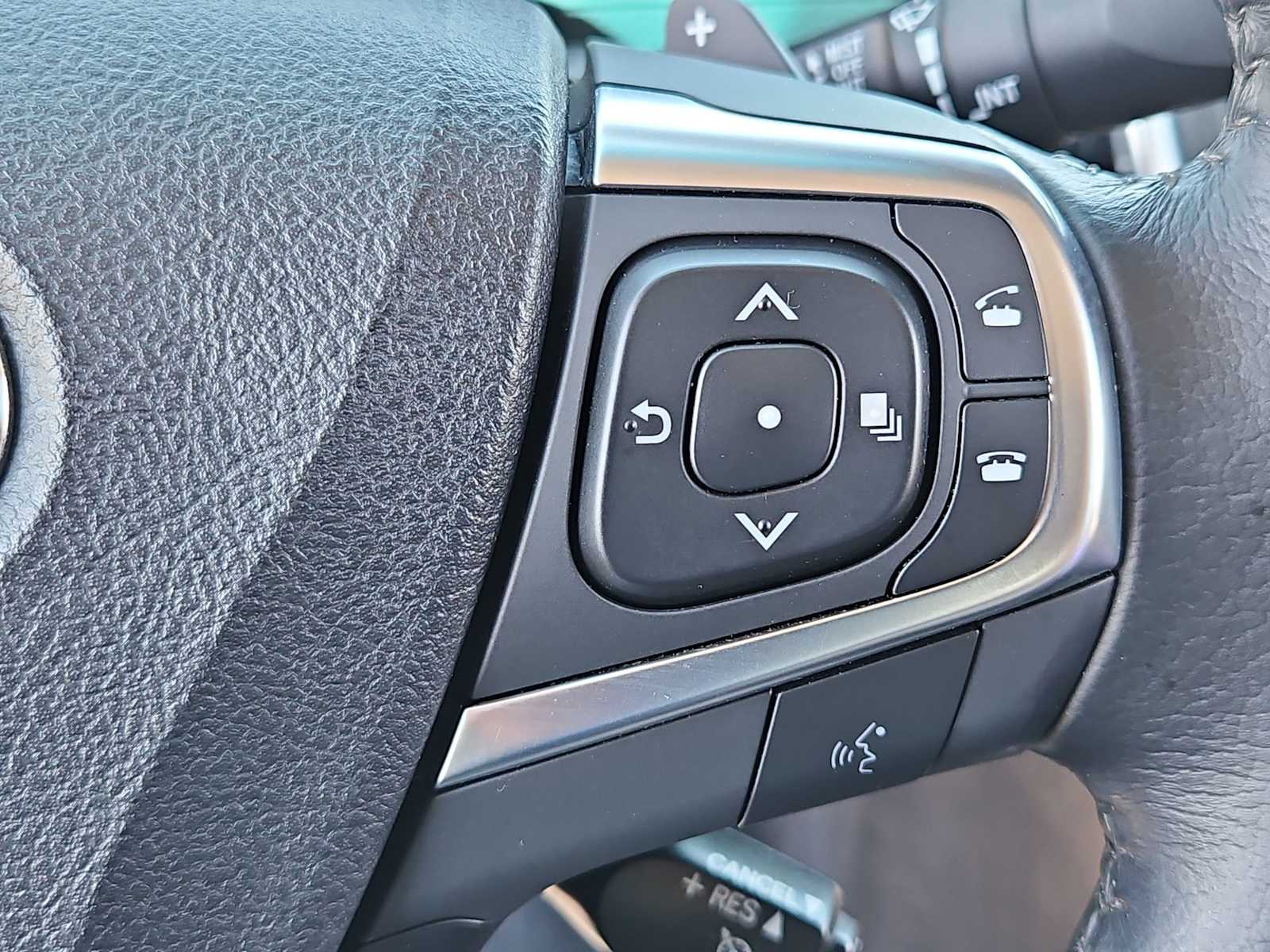 Thumbnail: 2015 Toyota Camry - 24