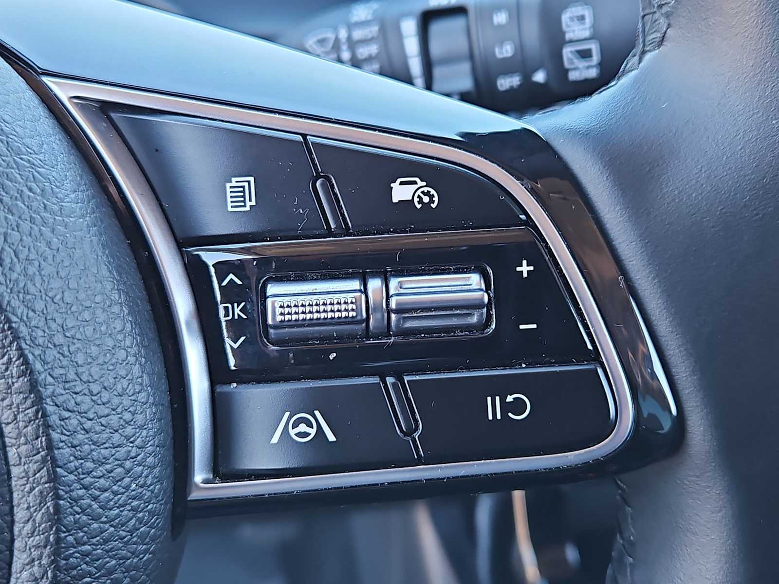 Thumbnail: 2024 Kia Seltos - 24