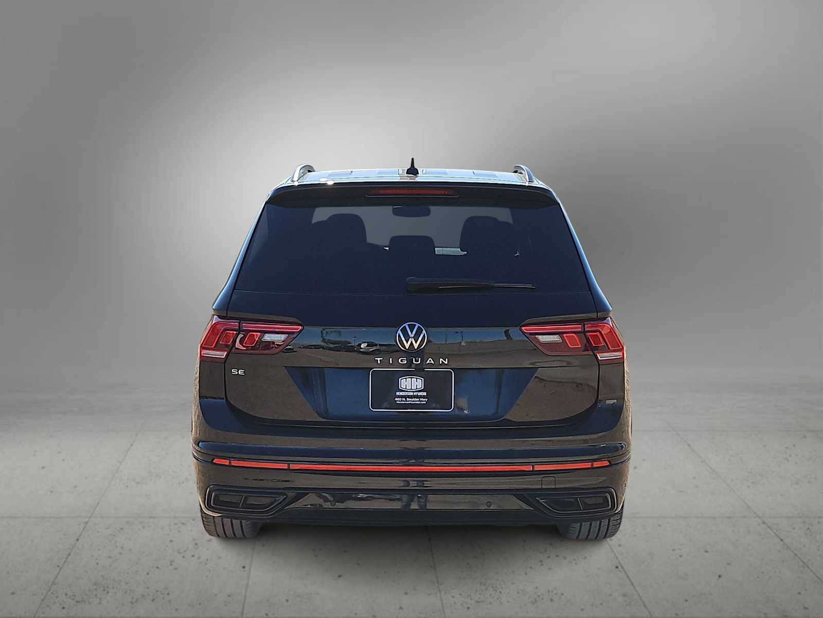 Thumbnail: 2023 Volkswagen Tiguan - 7