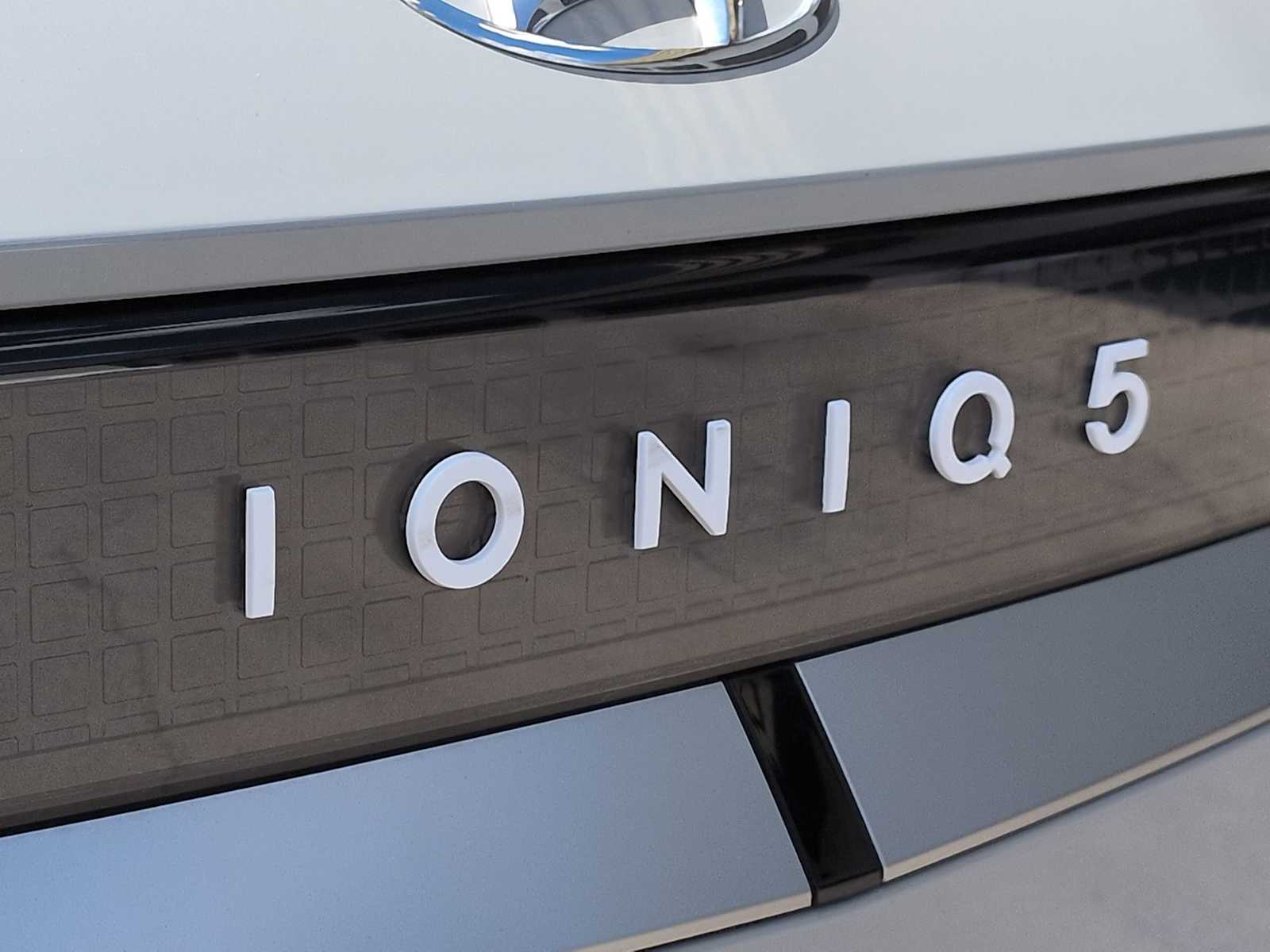 Thumbnail: 2024 Hyundai Ioniq 5 - 13