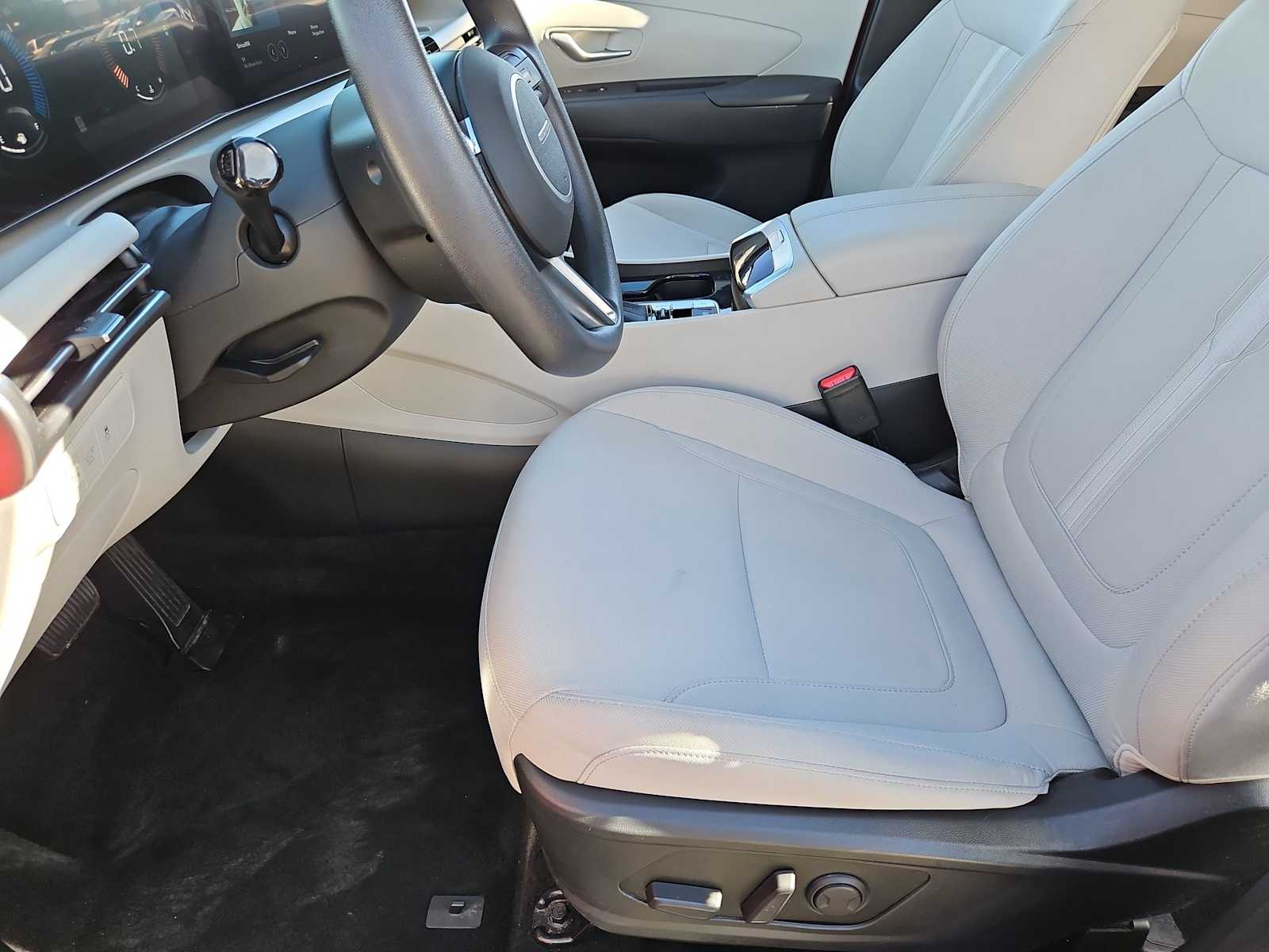 Thumbnail: 2025 Hyundai Tucson - 16