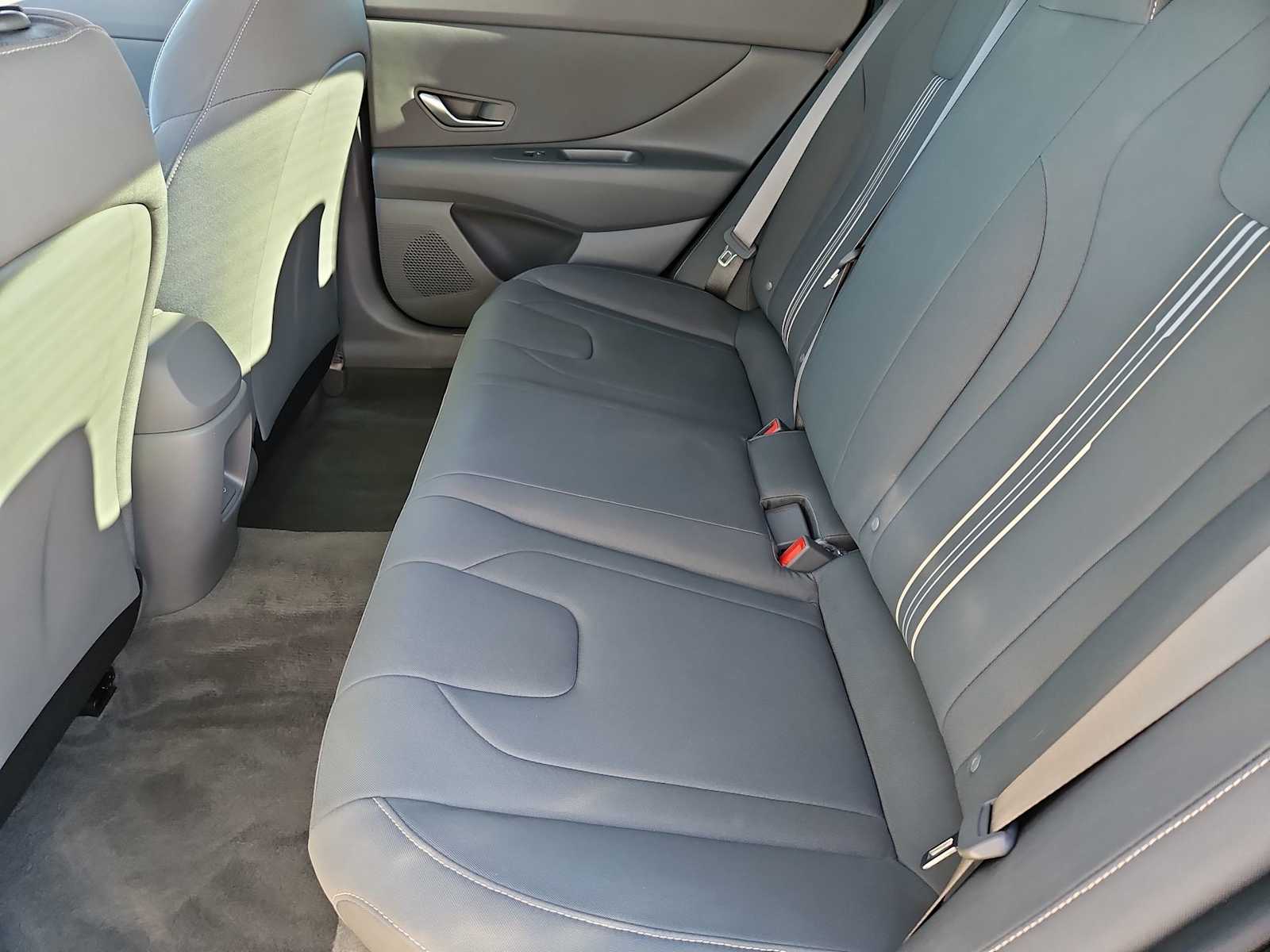 Thumbnail: 2025 Hyundai Elantra - 19