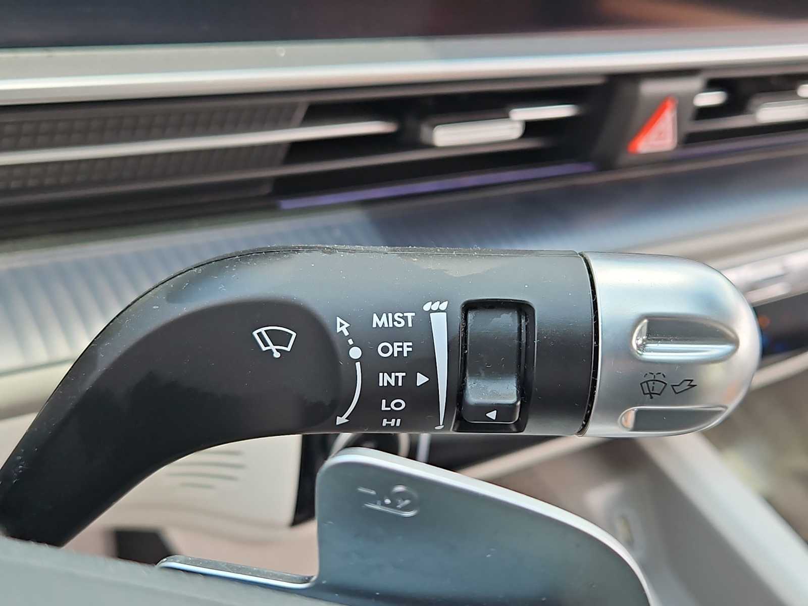 Thumbnail: 2023 Hyundai Ioniq 6 - 25