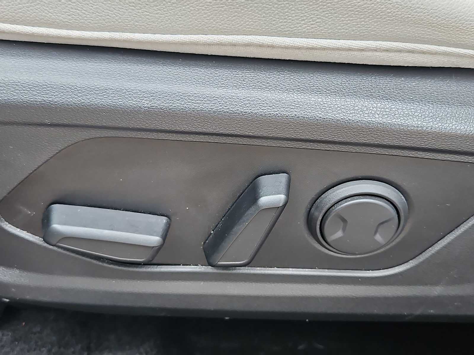 Thumbnail: 2023 Hyundai Tucson - 18