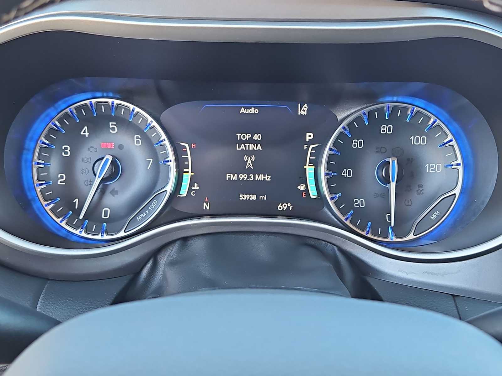 Thumbnail: 2023 Chrysler Pacifica - 33