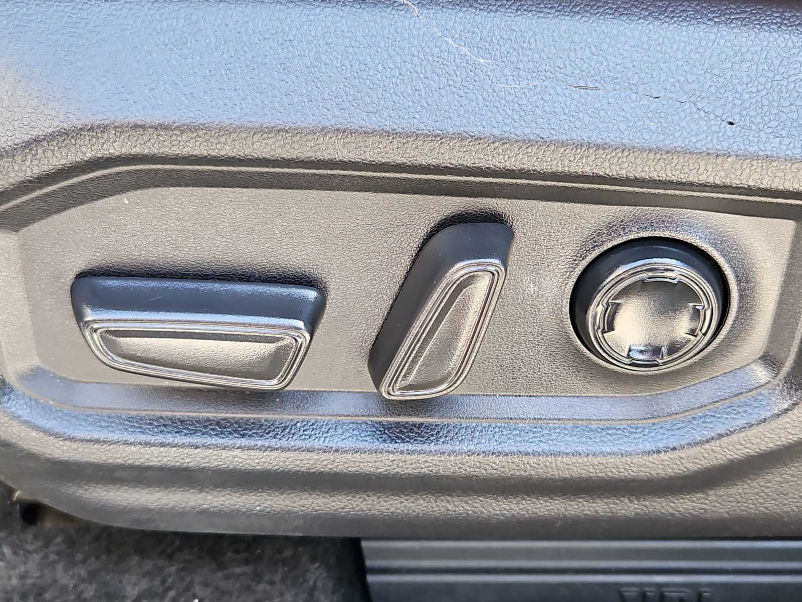 Thumbnail: 2022 Toyota Tundra - 16