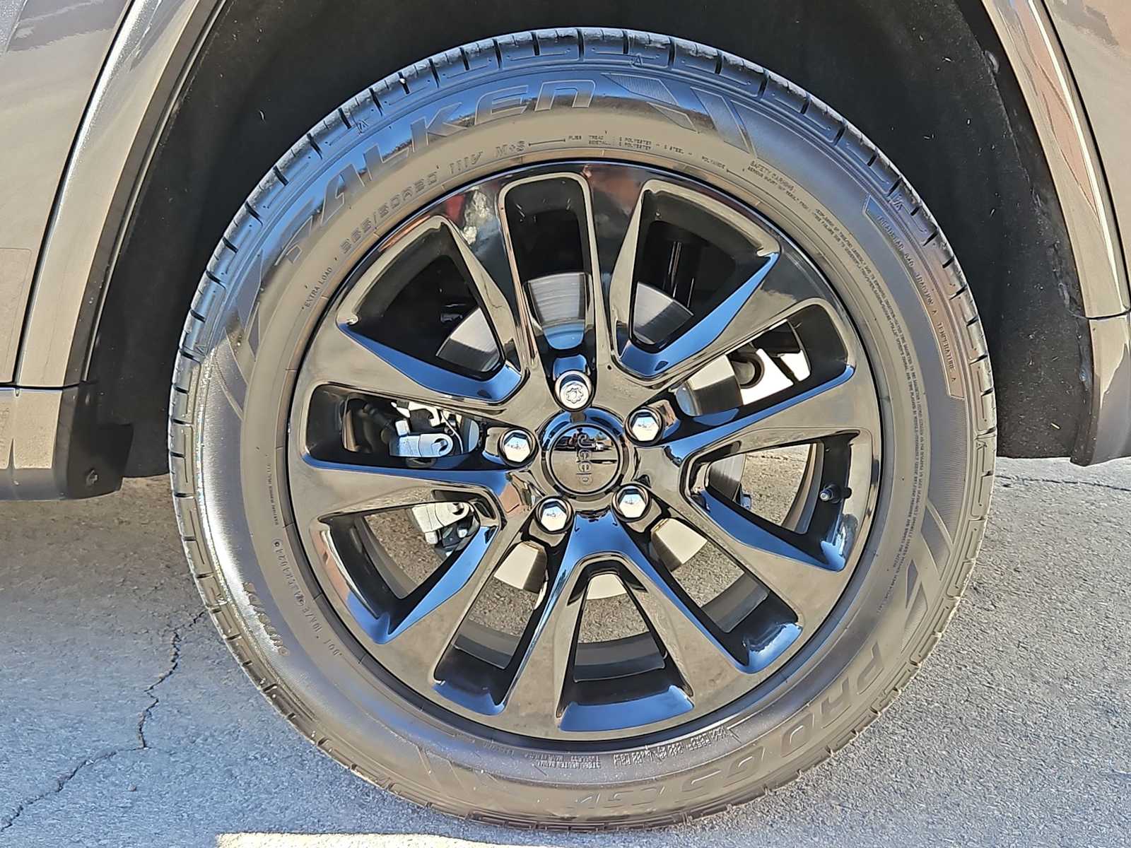 Thumbnail: 2018 Jeep Grand Cherokee - 13