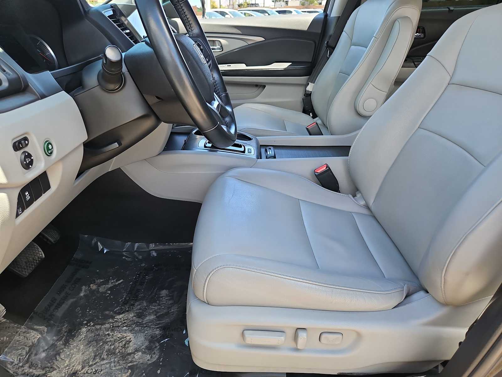 Thumbnail: 2019 Honda Pilot - 16