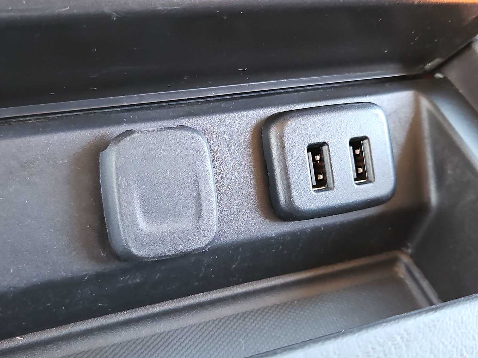 Thumbnail: 2019 Chevrolet Tahoe - 32