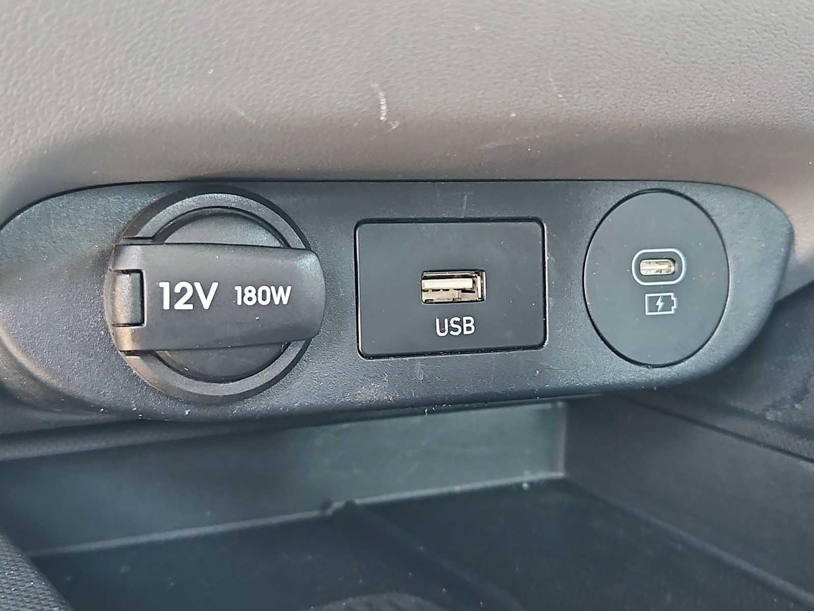 Thumbnail: 2025 Hyundai Elantra - 31
