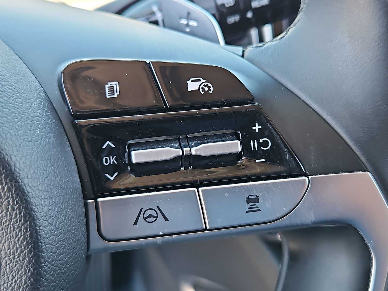 Thumbnail: 2022 Hyundai Tucson - 25