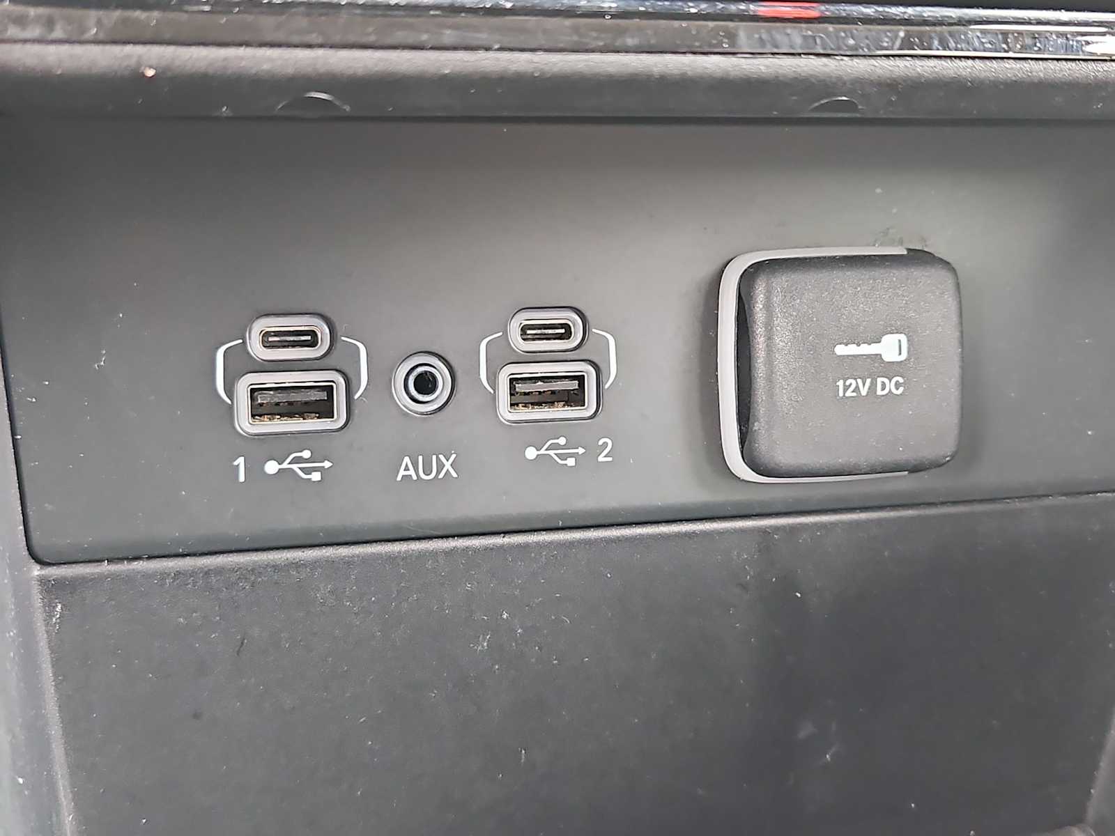 Thumbnail: 2023 Jeep Grand Cherokee - 31